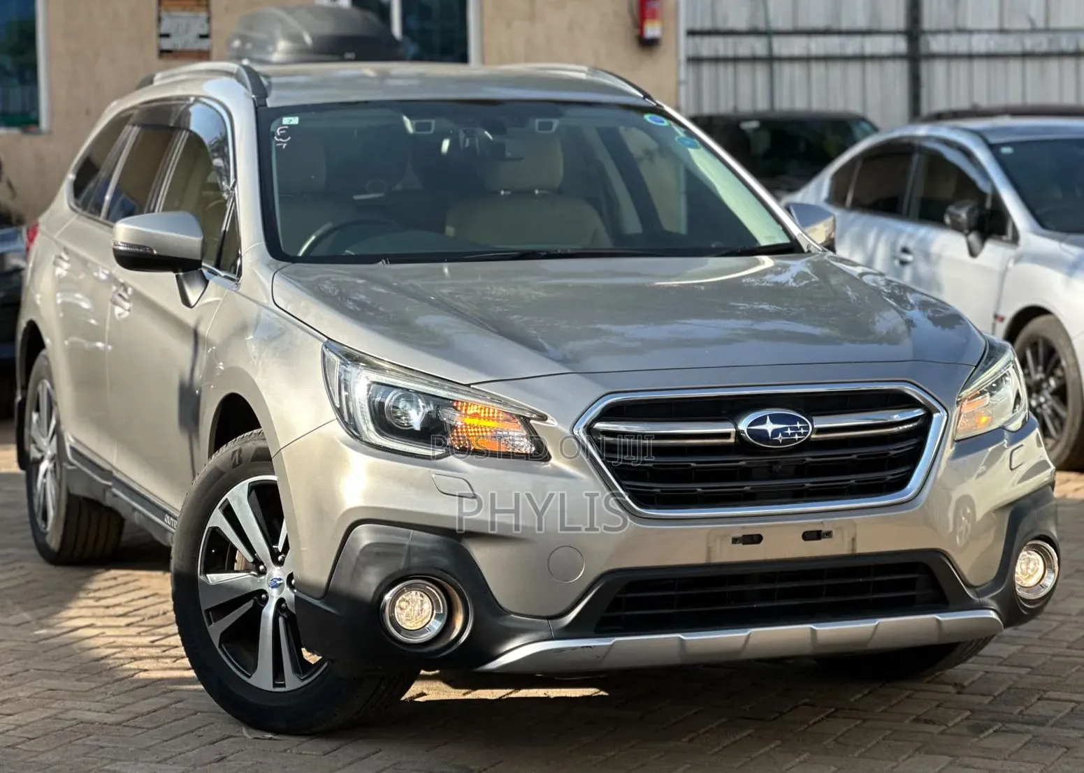 Subaru Outback 2019 Gold