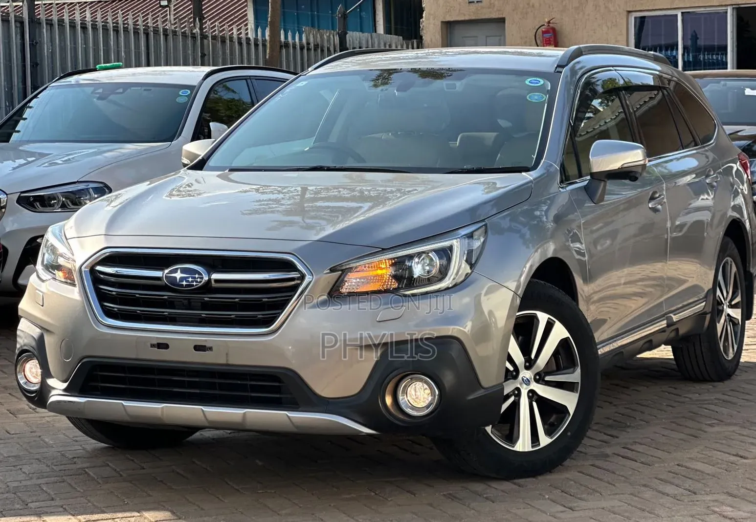 Subaru Outback 2019 Gold