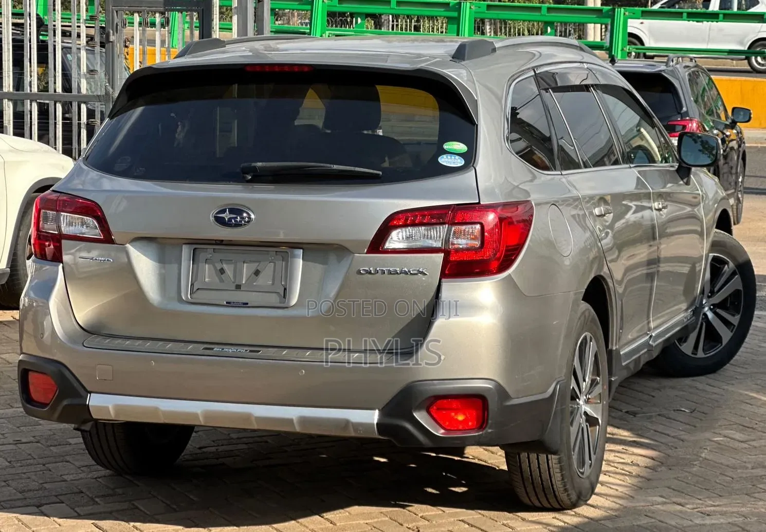 Subaru Outback 2019 Gold