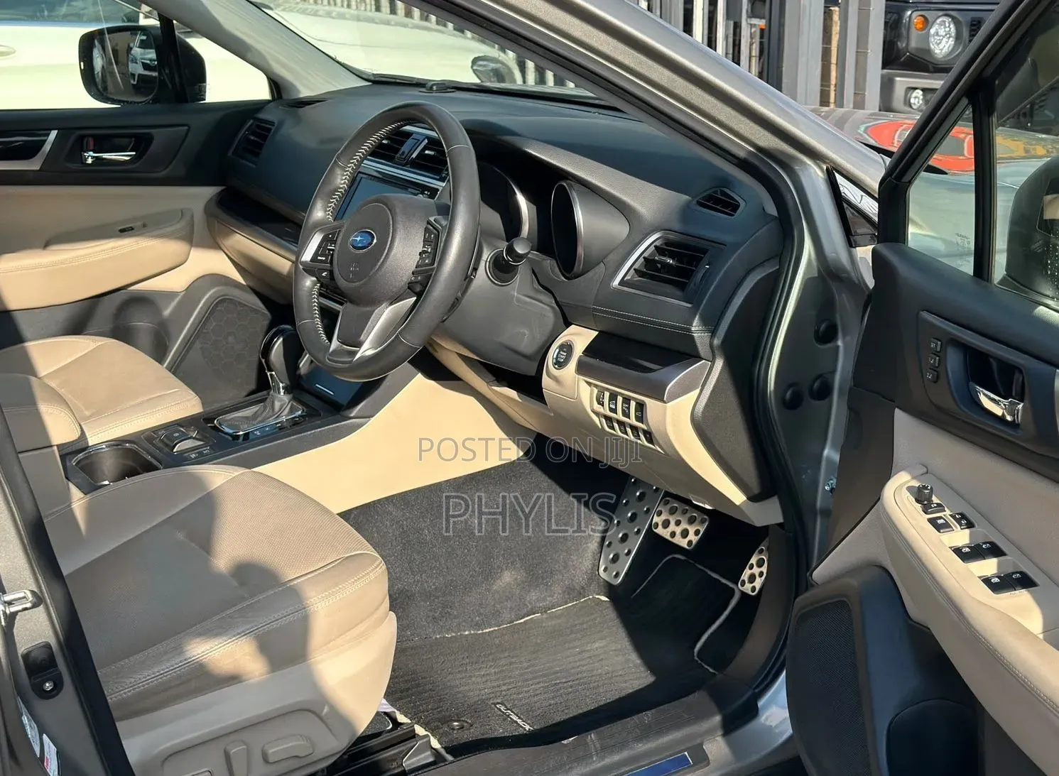 Subaru Outback 2019 Gold