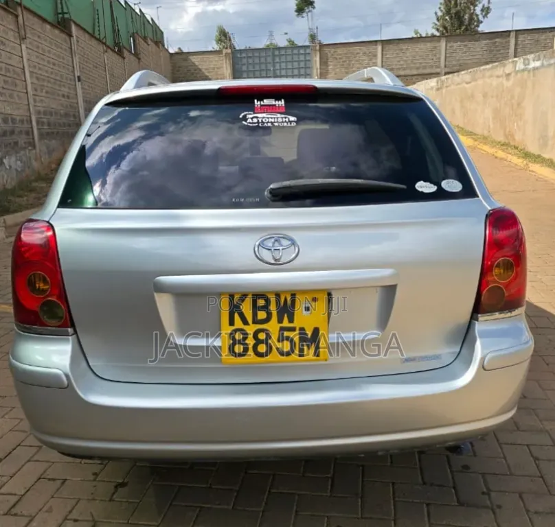 Toyota Avensis 2006 Silver