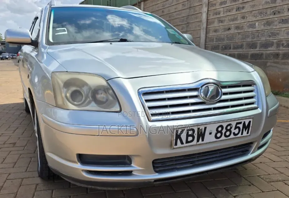 Toyota Avensis 2006 Silver