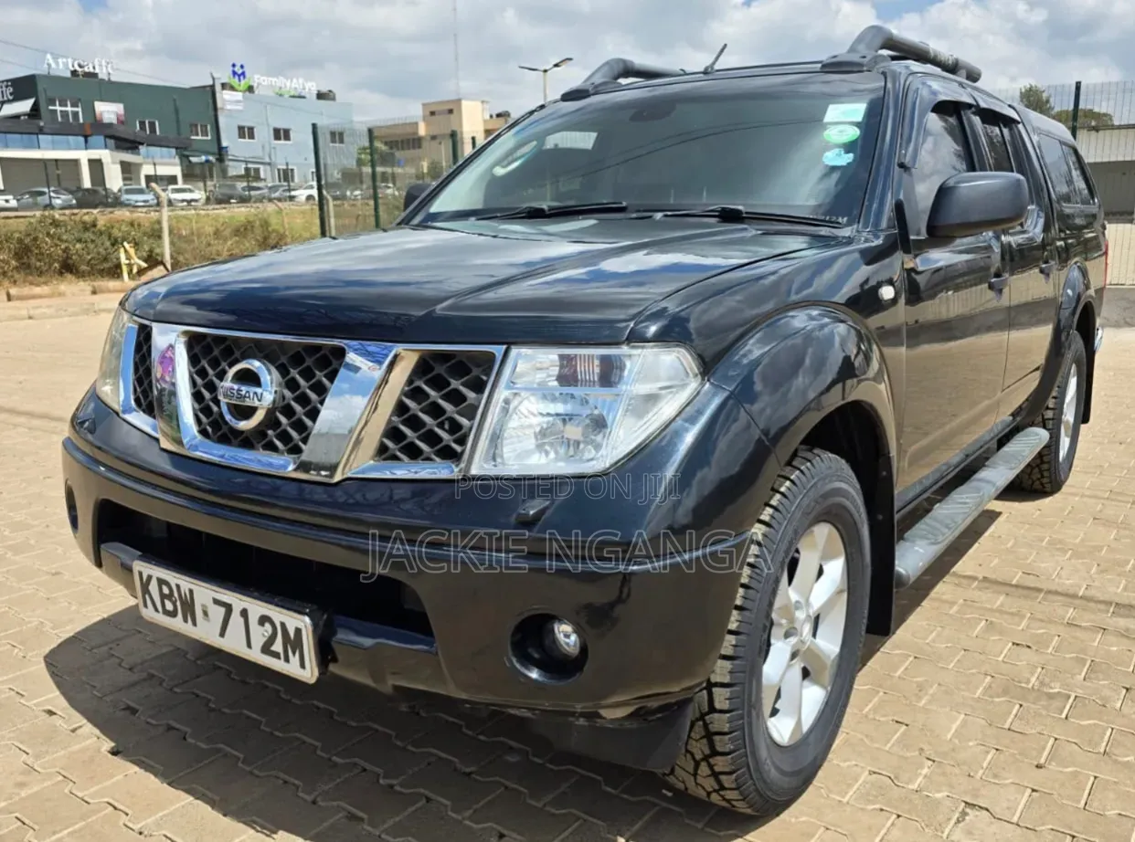 Nissan Navara 2006 Black