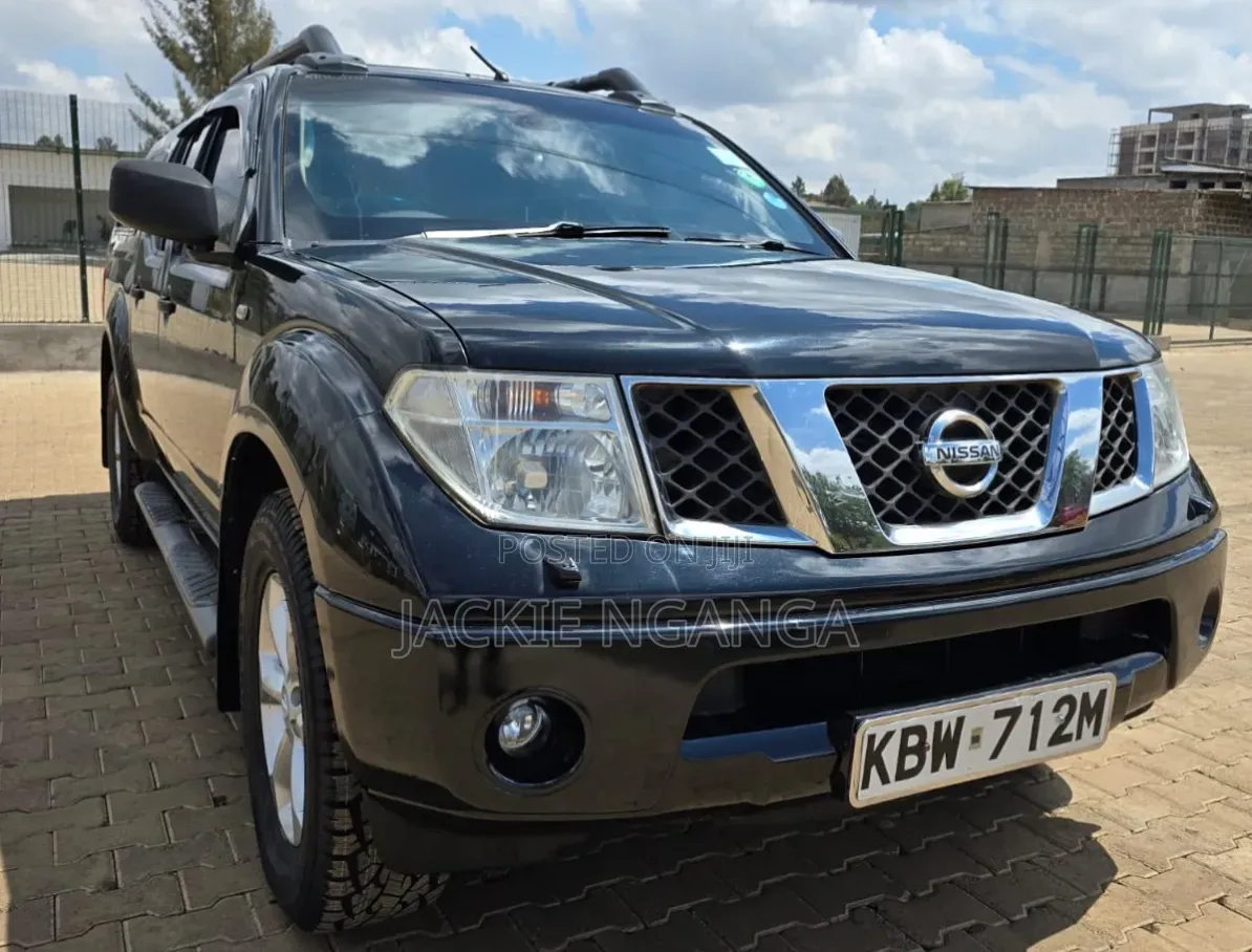 Nissan Navara 2006 Black