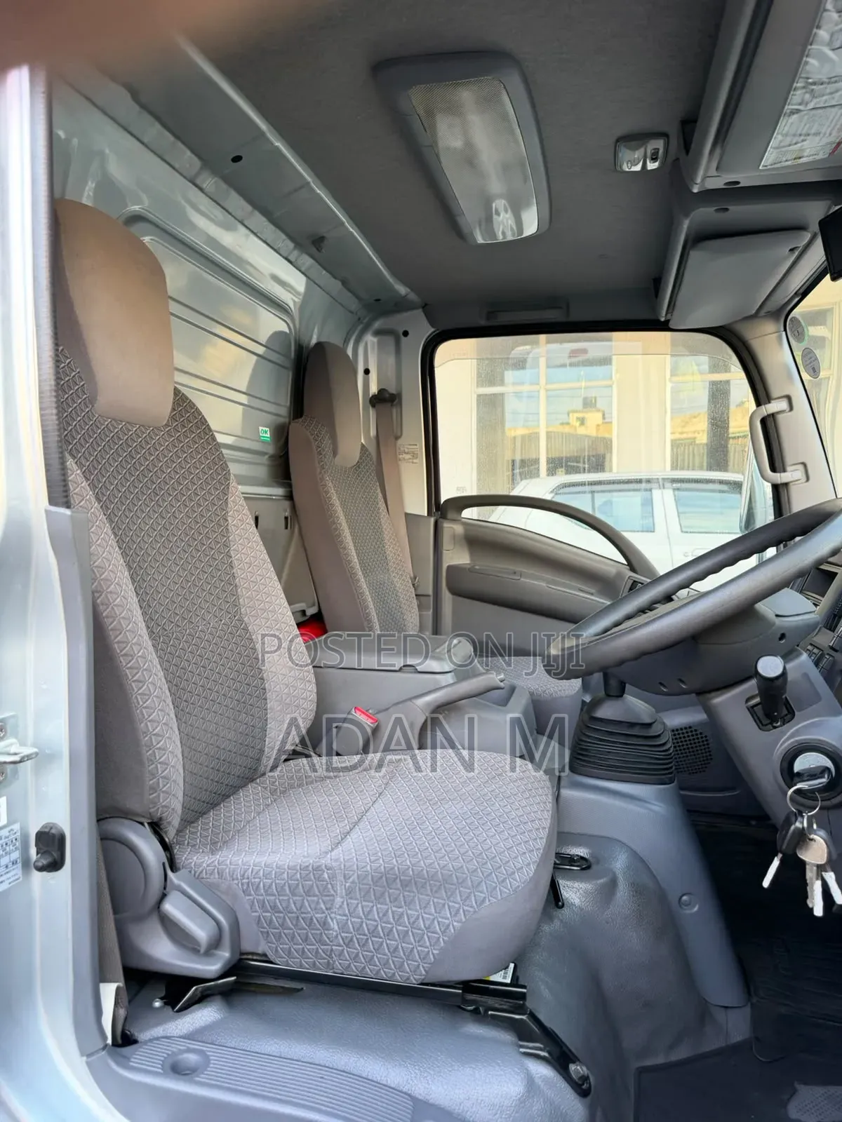 Isuzu Elf 2020