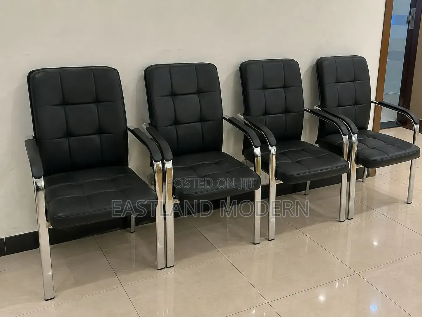 Executive Leather Visitor Chair – Office Waiting Chair