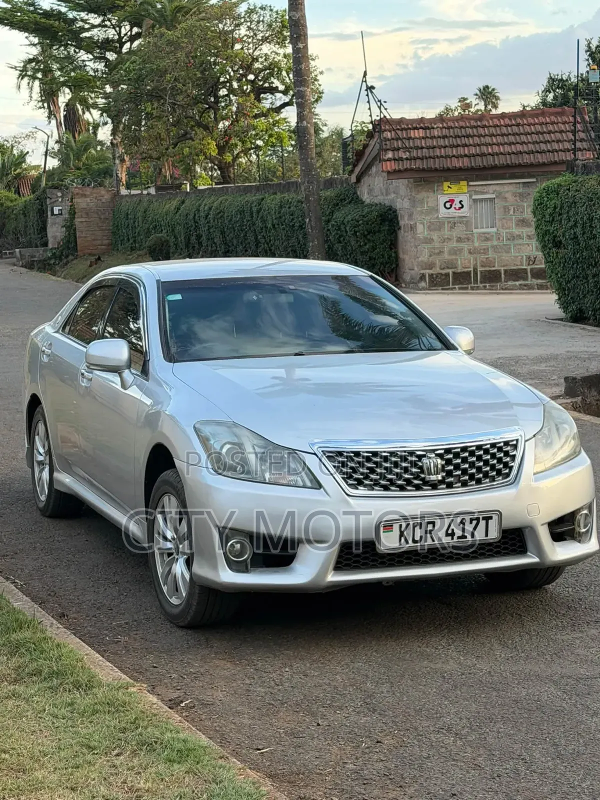 Toyota Crown 2012 Silver