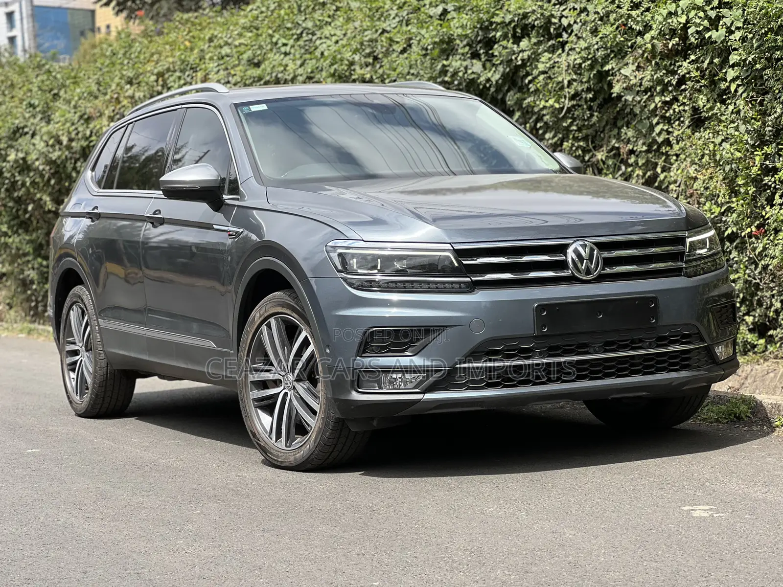 Volkswagen Tiguan 2.0T SEL Premium AWD 4MOTION 2019 Gray