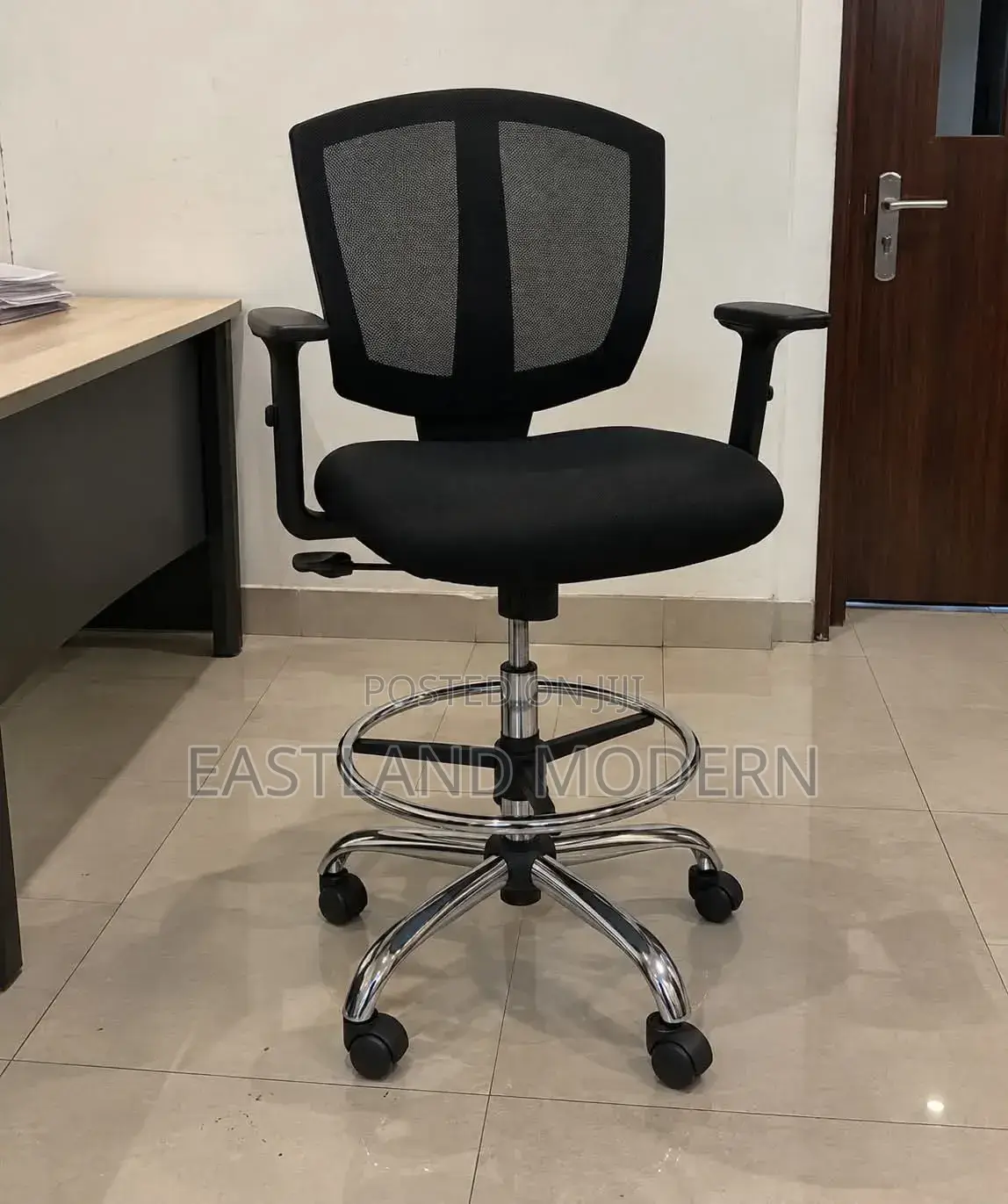 Adjustable Mesh Office Chair With Foot Ring
