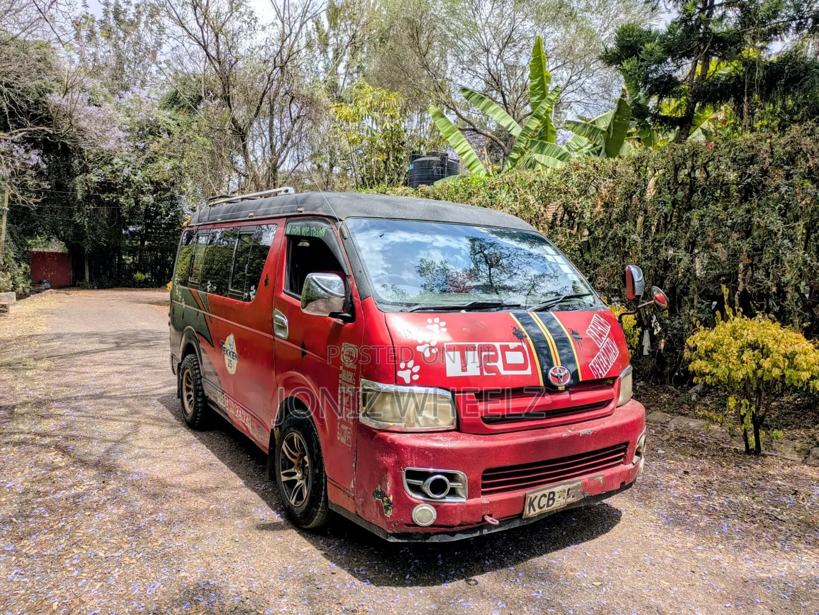 Toyota HiAce 2007 Red
