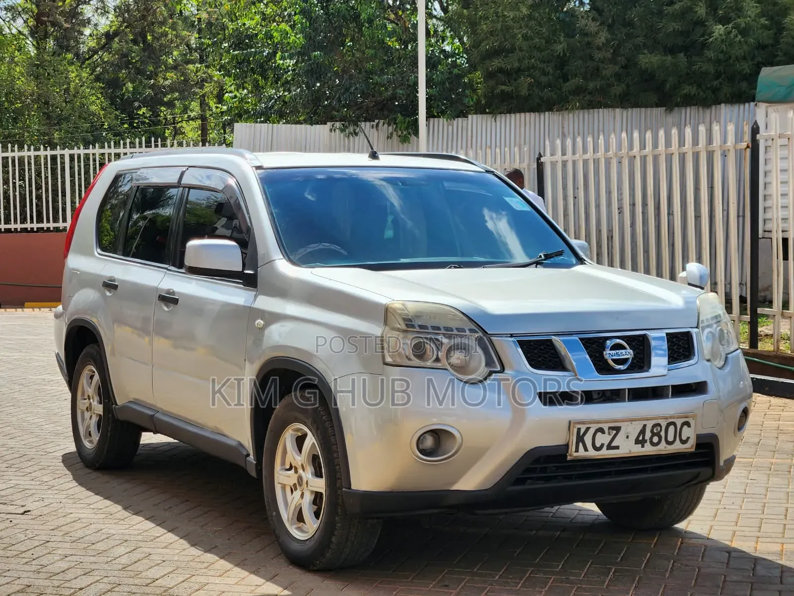 Nissan X-Trail 2.0 Petrol AWD 2013 Silver