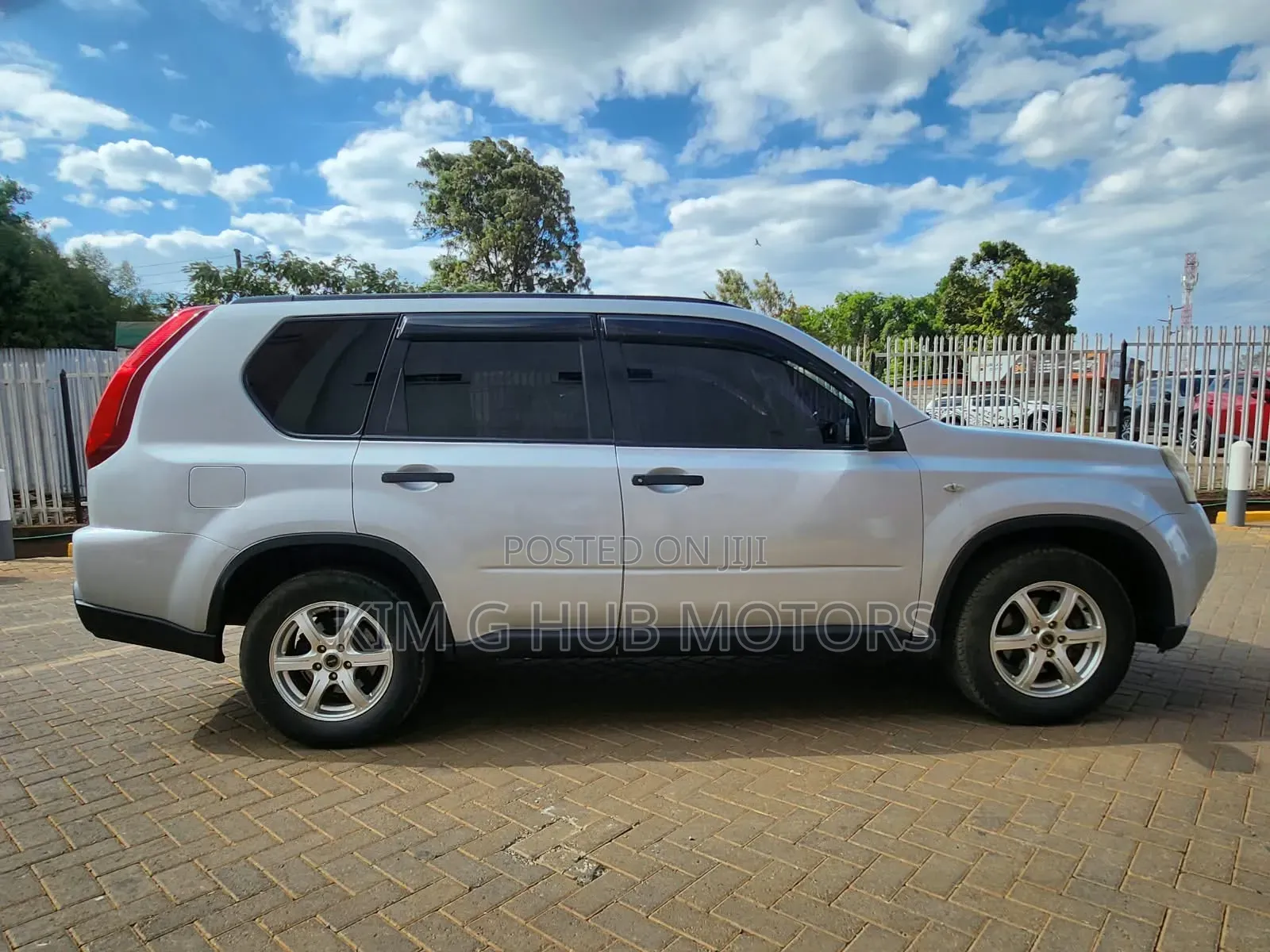 Nissan X-Trail 2.0 Petrol AWD 2013 Silver