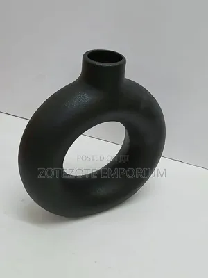 Doughnut Shape Flower Vase