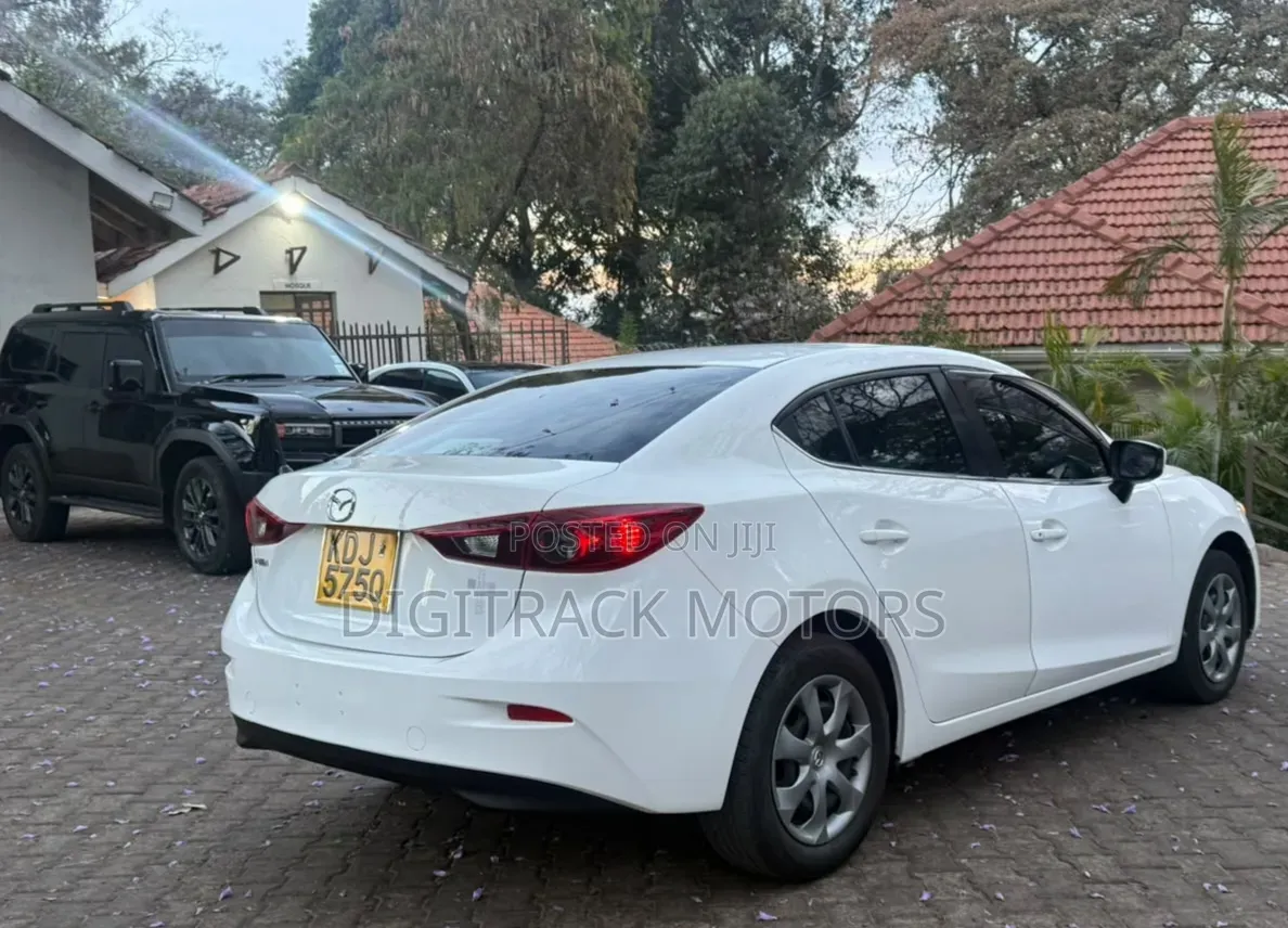 Mazda Axela 2015 White