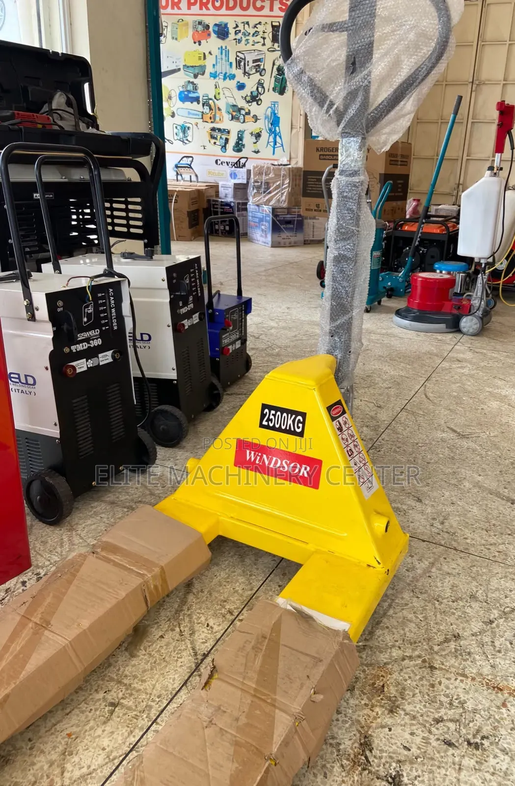 Windsor Manual Pallet Truck 2500kgs