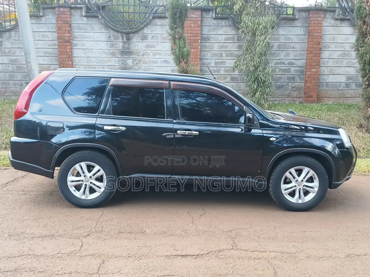 Nissan X-Trail 2012 Black