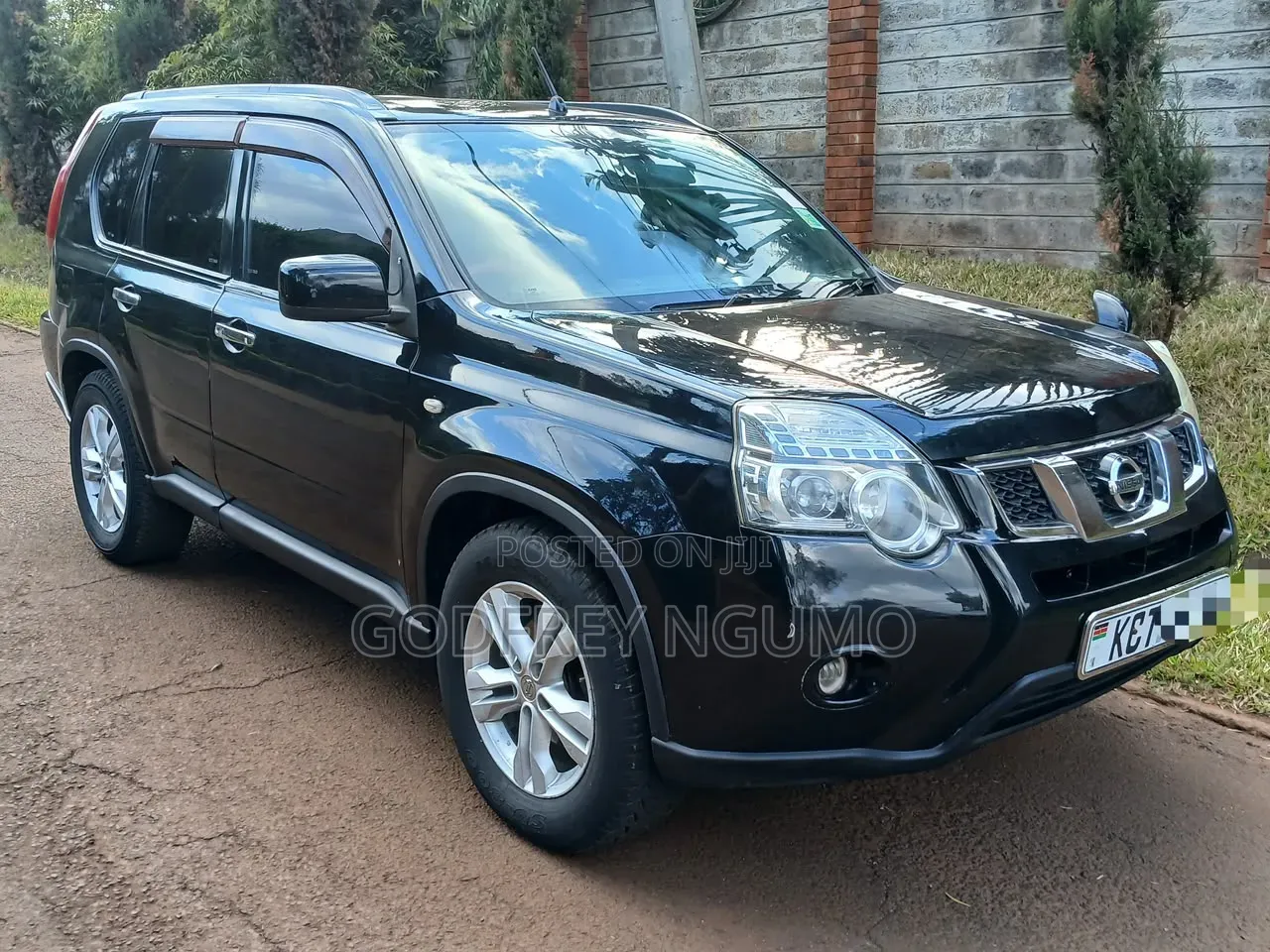 Nissan X-Trail 2012 Black