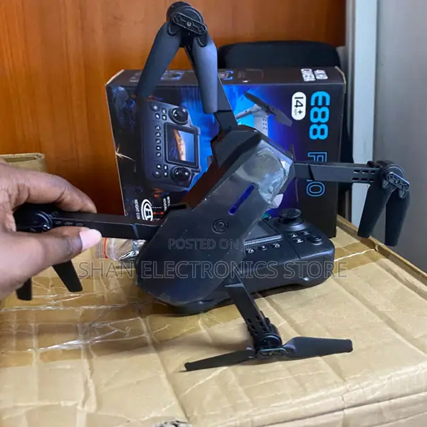 Outdoor Adventure E88 Pro Drone With Camera and Screen