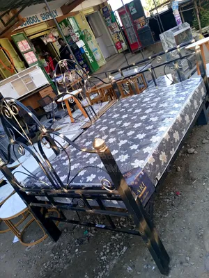 4*6 Metallic Bed. Mexcan Quality Bed With Heavy Duty Matress