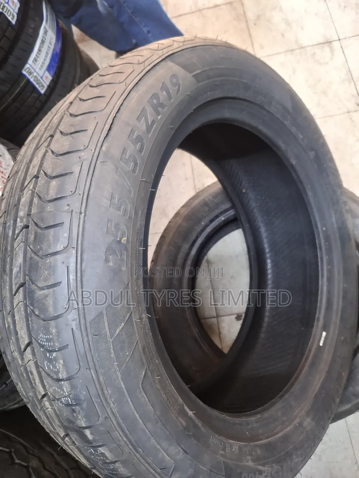 255/55r19 Goddard Transforce Tire