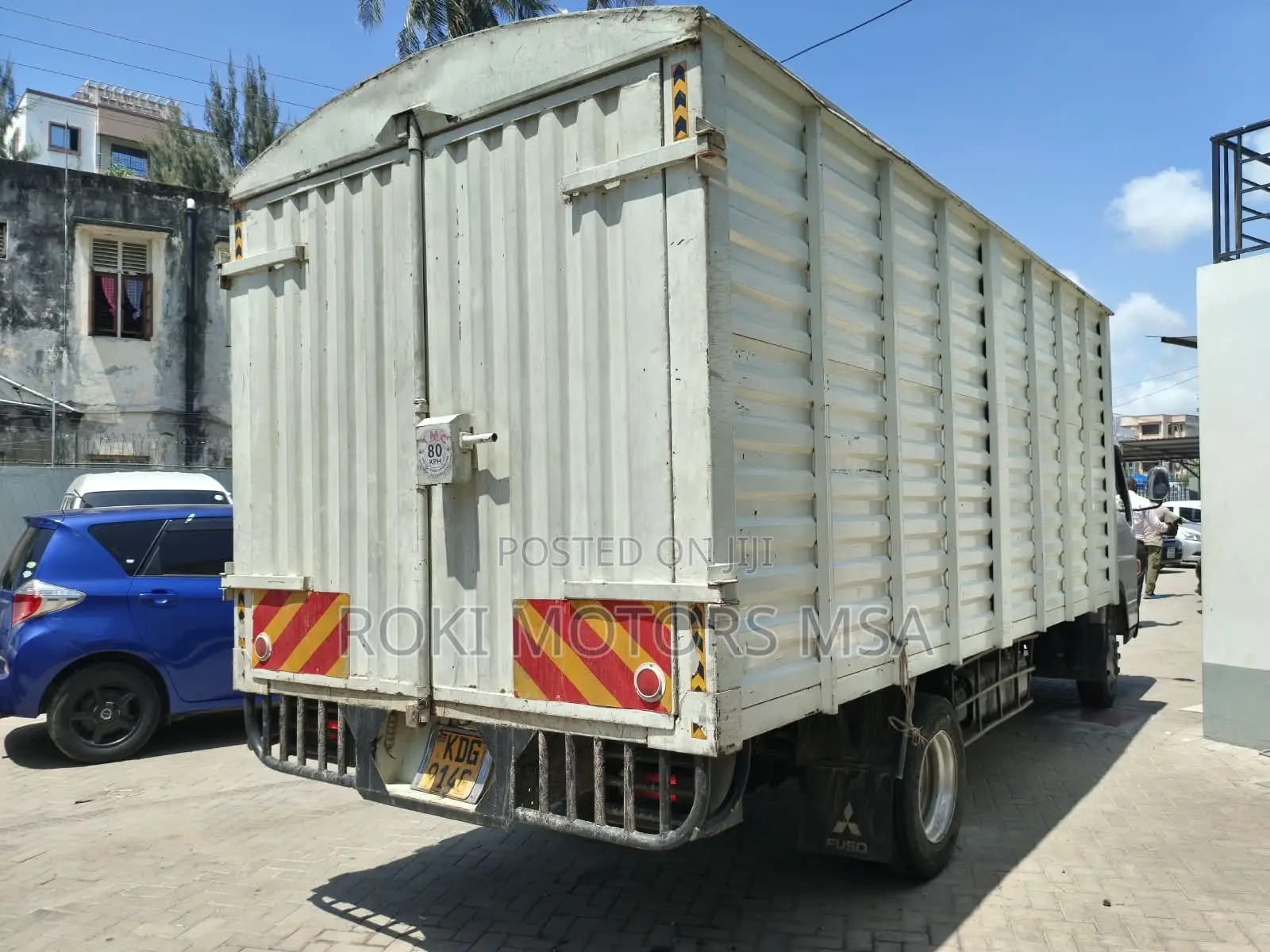 Mitsubishi Canter 2014 White