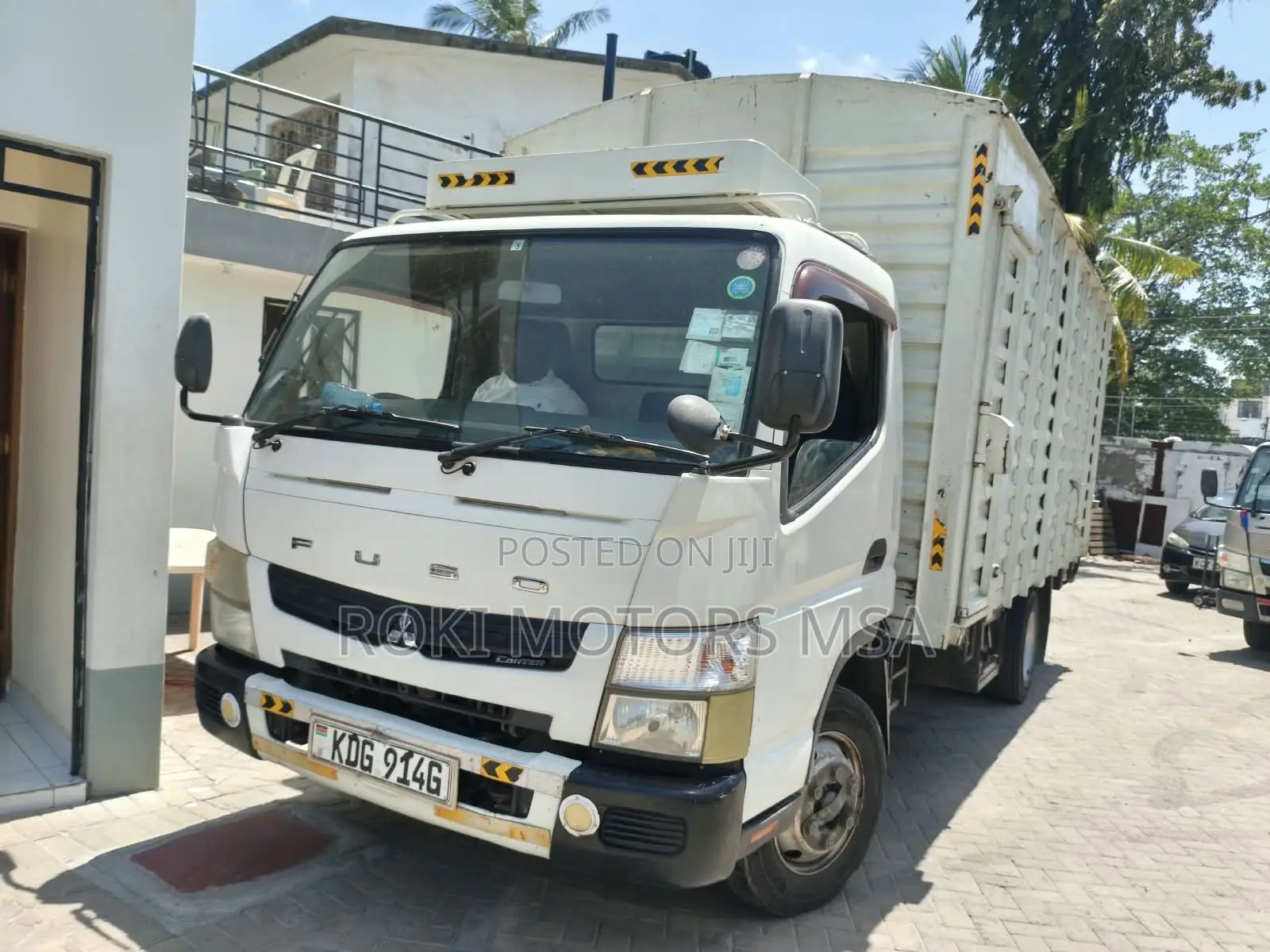 Mitsubishi Canter 2014 White