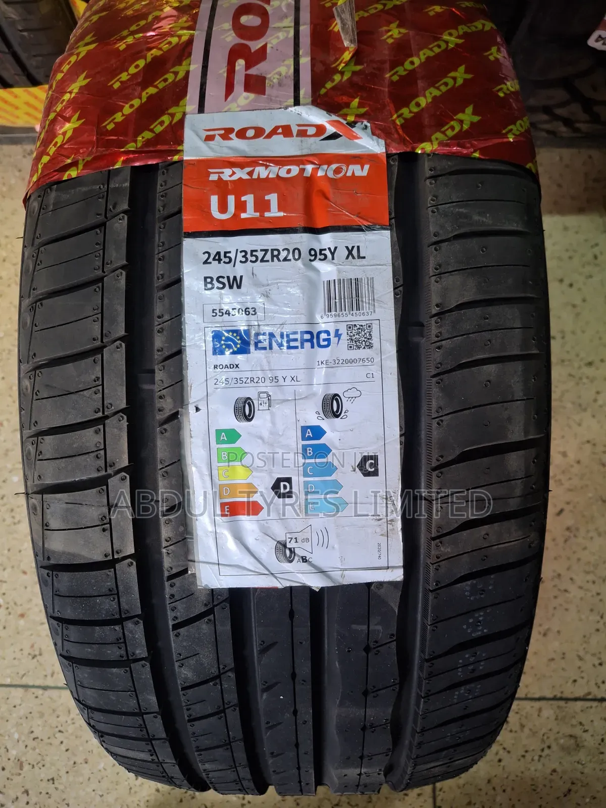 245/35zr20 Roadx Tire