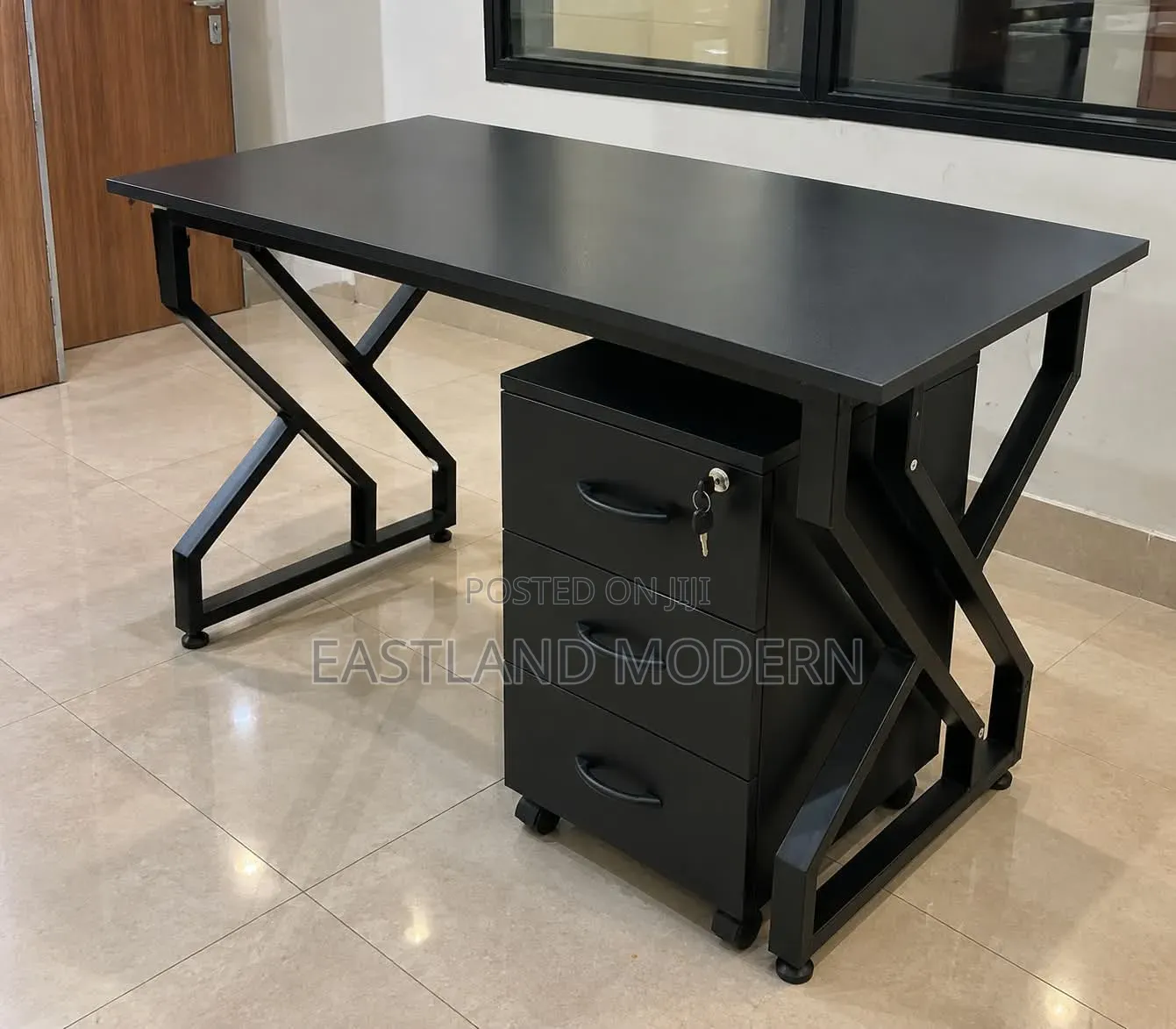 Black Modern Office Desk With Drawers