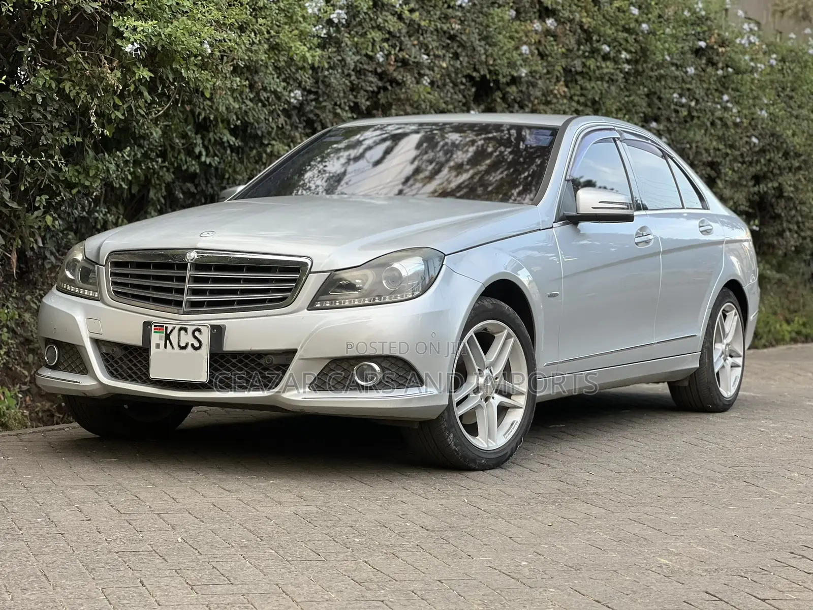 Mercedes-Benz C200 2011 Silver