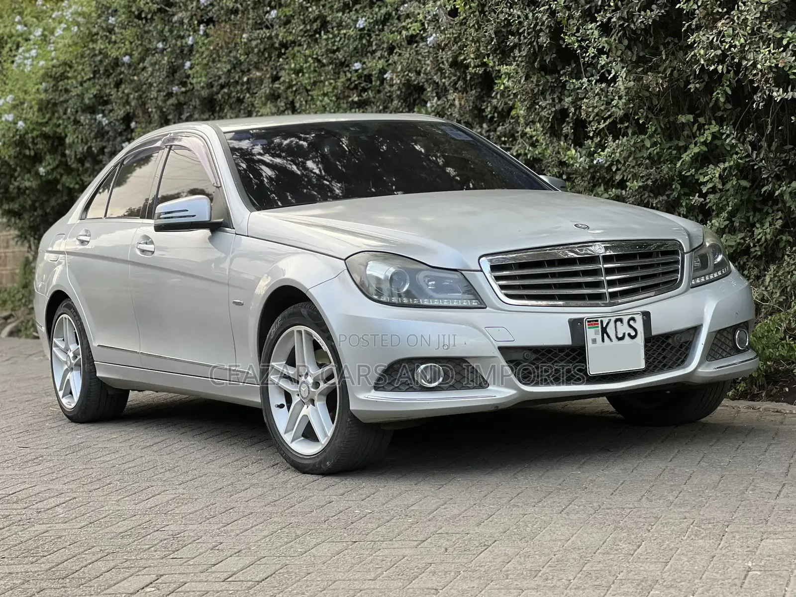 Mercedes-Benz C200 2011 Silver