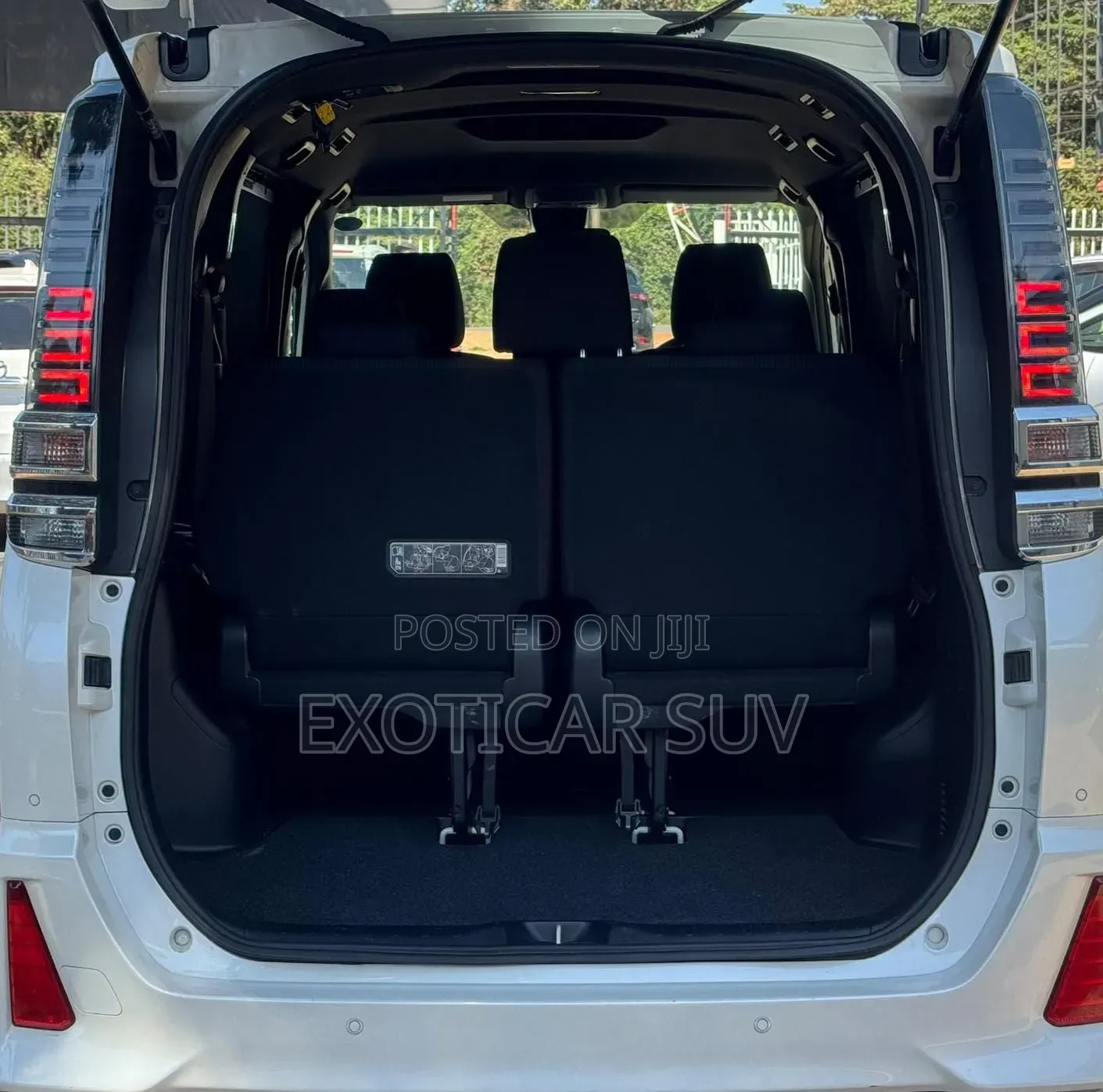 Toyota Voxy X 2WD 8-Seater 2019 Pearl