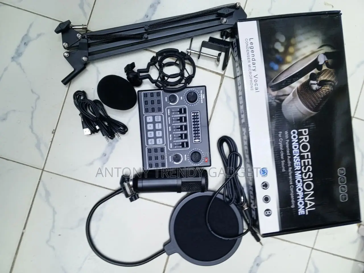 BM800 Professional Recording Microphone With V9 Audio Mixer