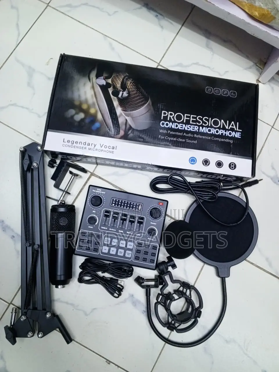 BM800 Condenser Mic With V9 Live Mixer and Shock Mount