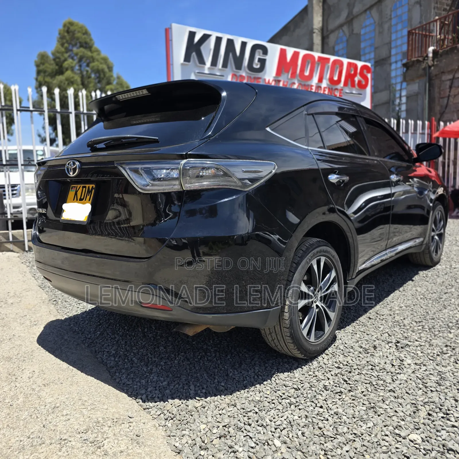 Toyota Harrier 2.0 2015 Black