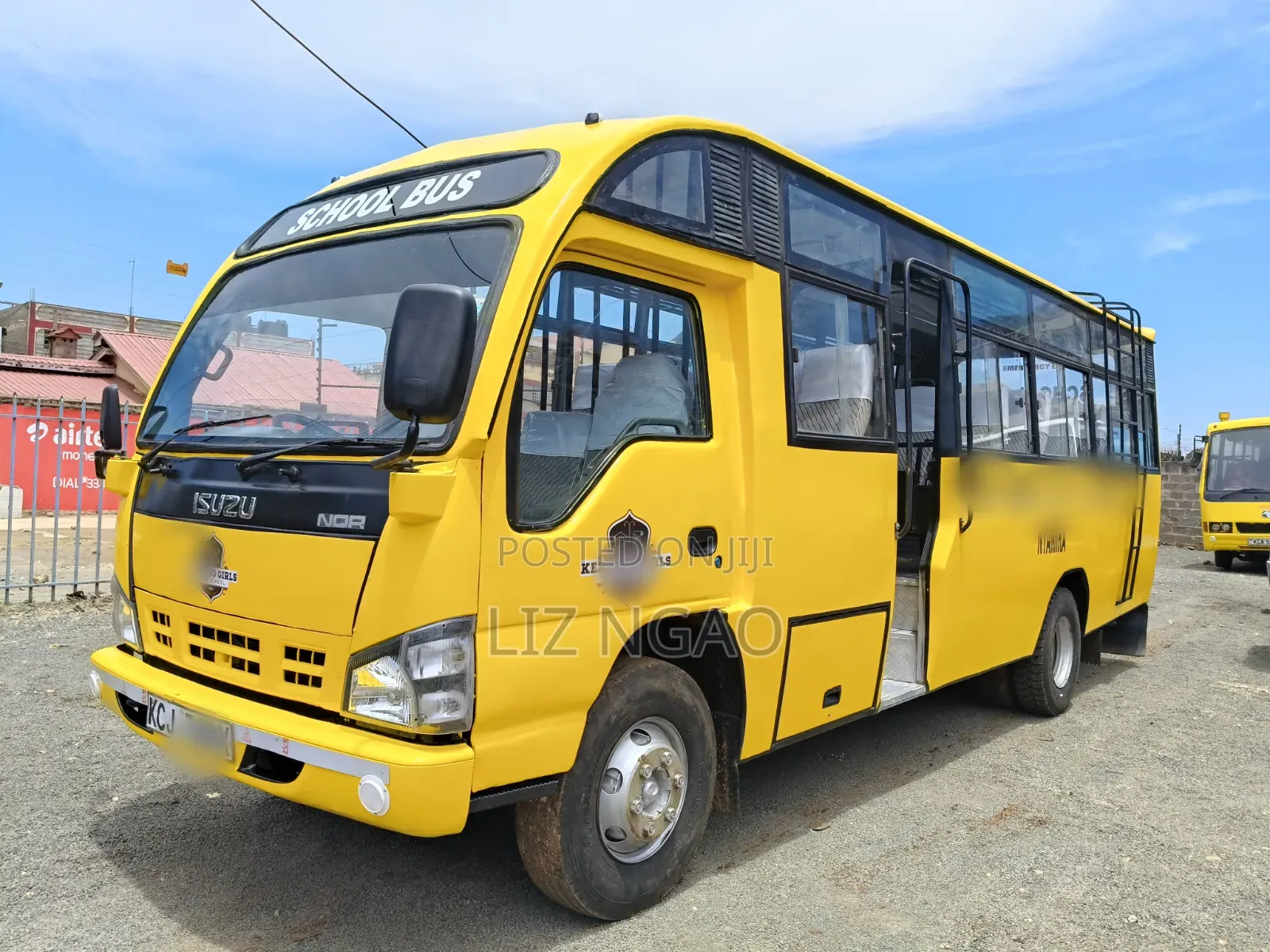Isuzu NQR 2016 Yellow