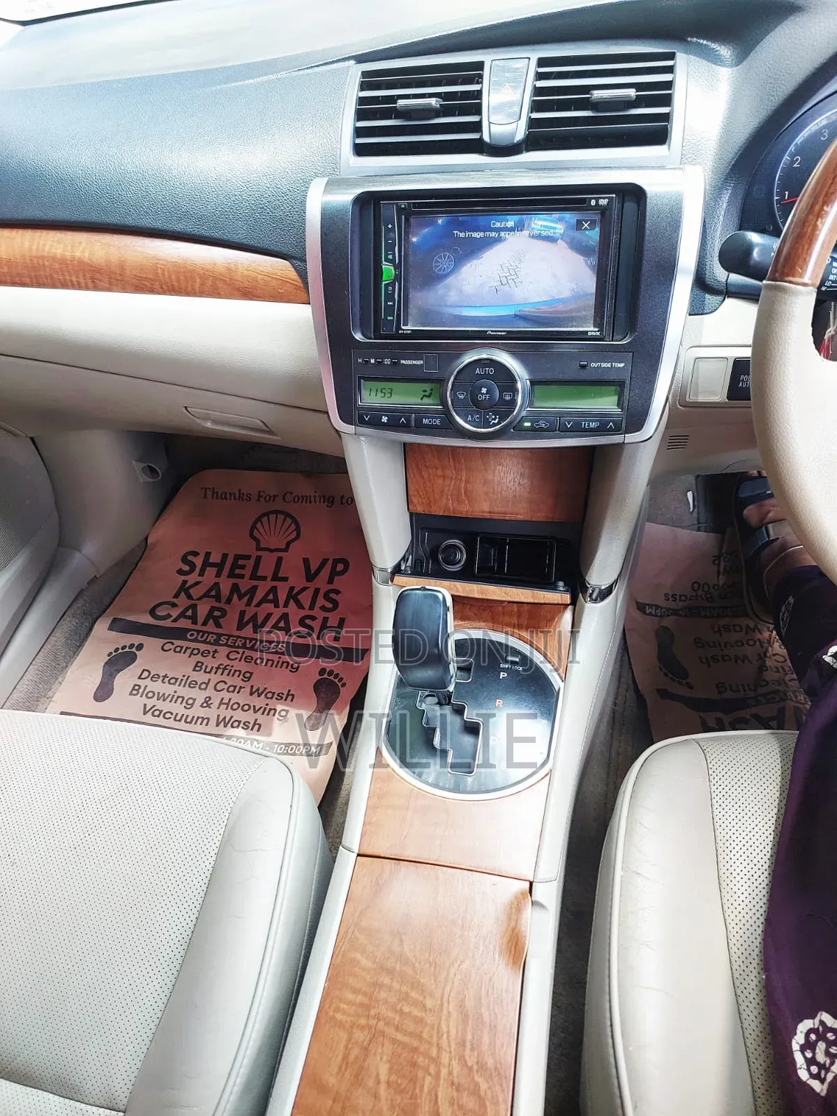 Toyota Premio 2013 Gold