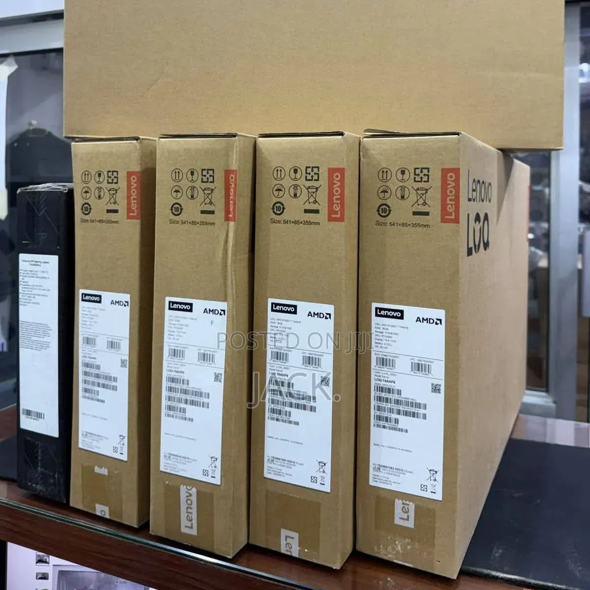 New Laptop Lenovo LOQ 15ARP9 16GB AMD Ryzen 7 SSD 512GB