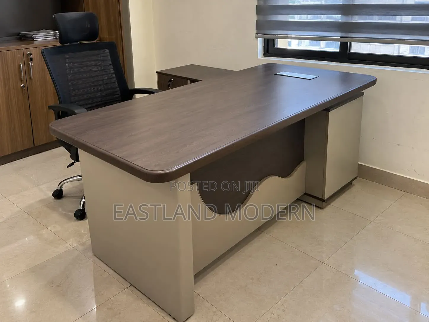Executive Office Desk With Side Cabinet