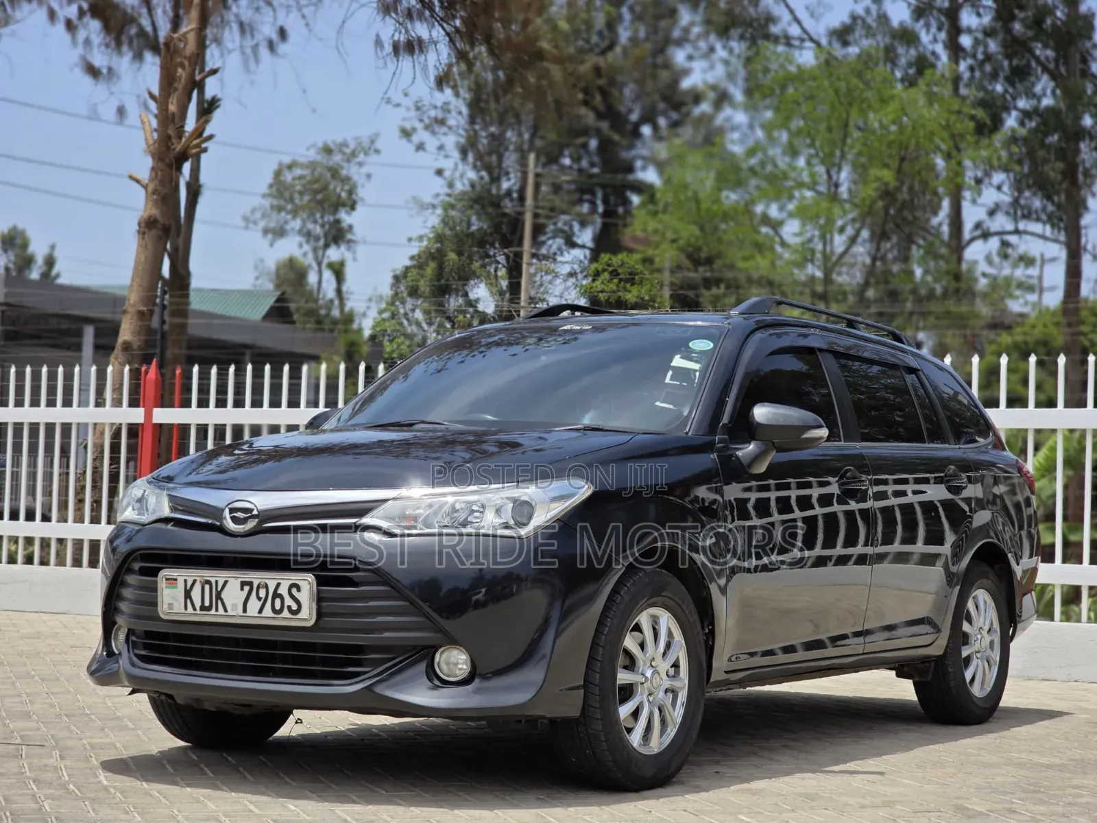 Toyota Corolla Fielder 1.5 Petrol FWD 2015 Black
