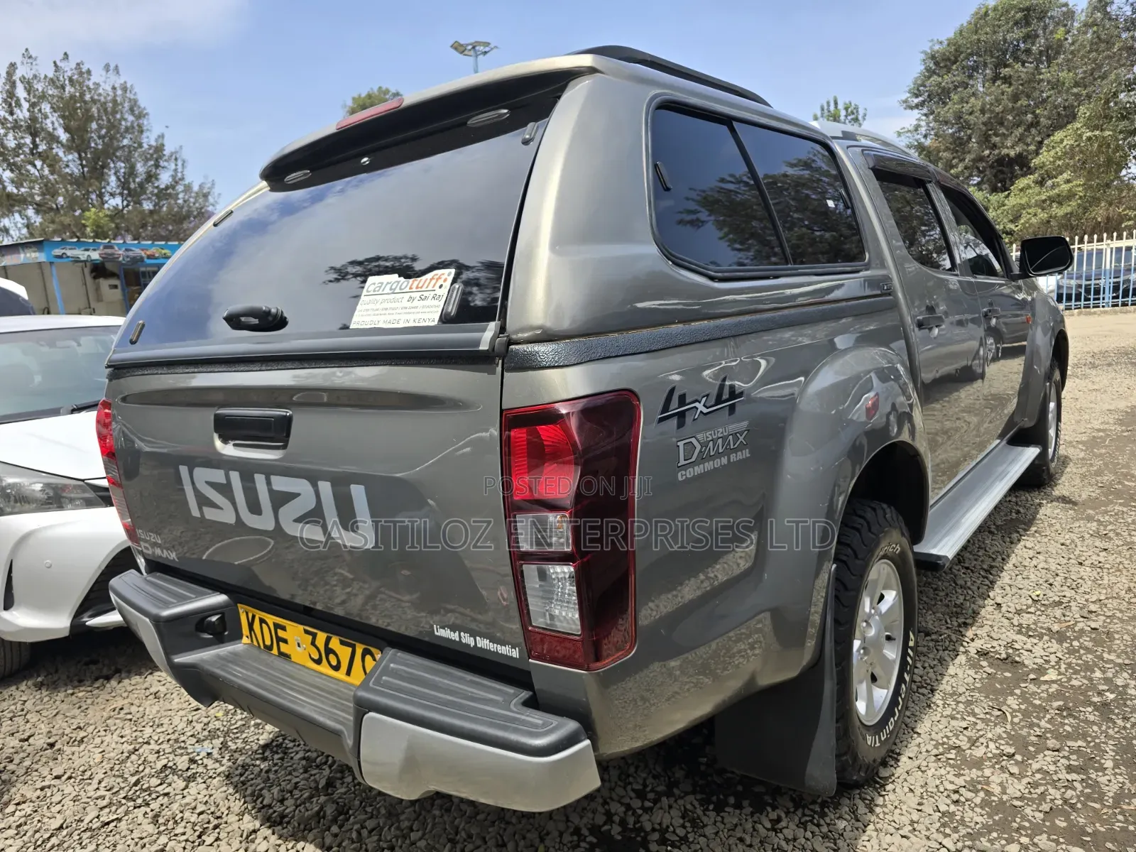 Isuzu D-MAX 2022 Gray