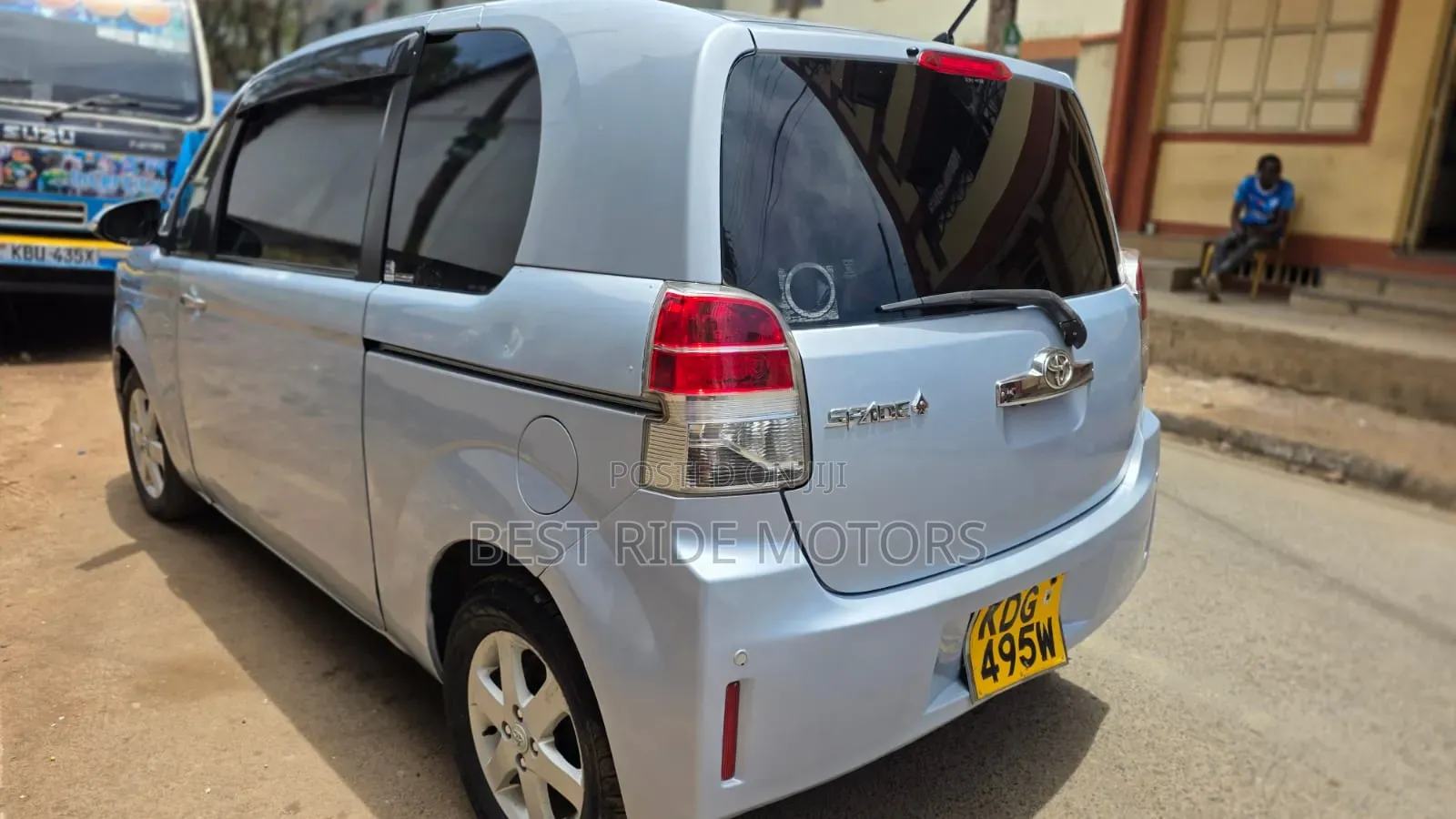 Toyota Spade 2014 Blue