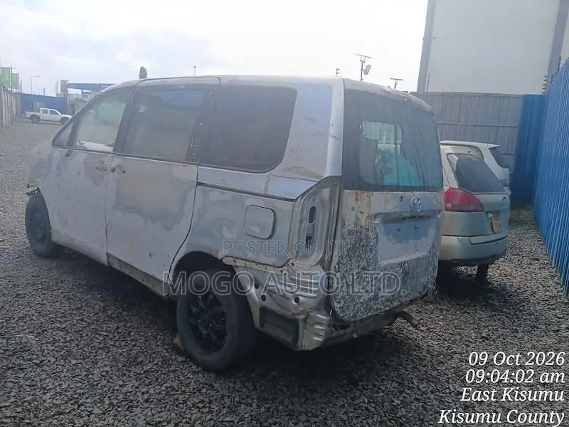 Toyota Noah 2008 Silver