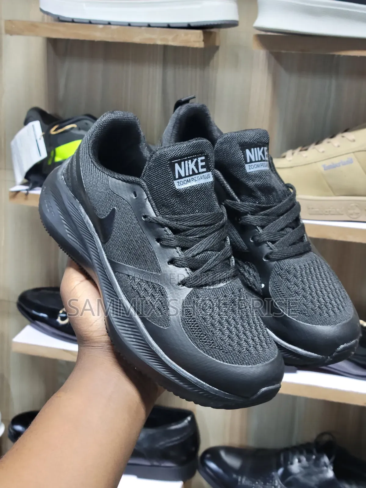Air Zoom All Black / Gym Shoes