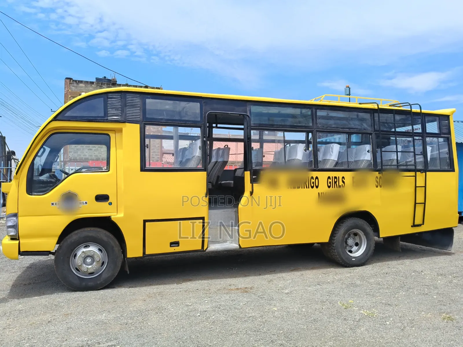Isuzu NQR 2016 Yellow