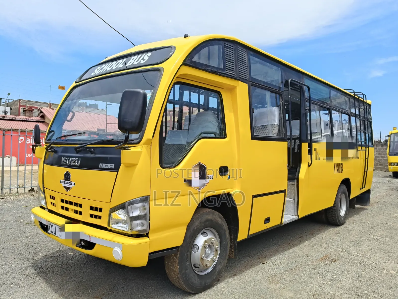 Isuzu NQR 2016 Yellow