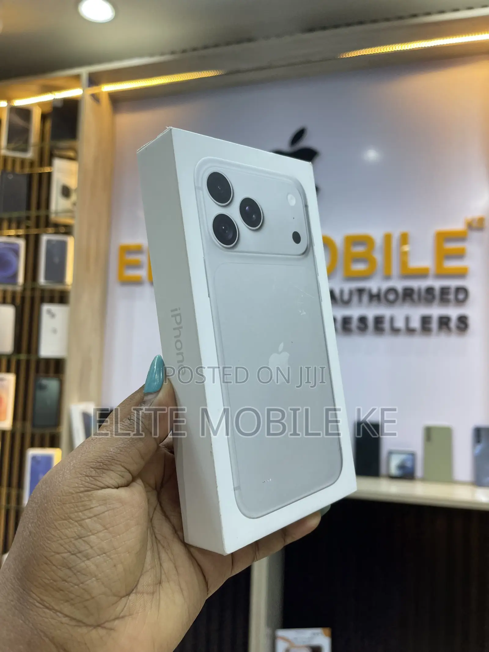 New Apple iPhone 18 Pro Max 256 GB Silver