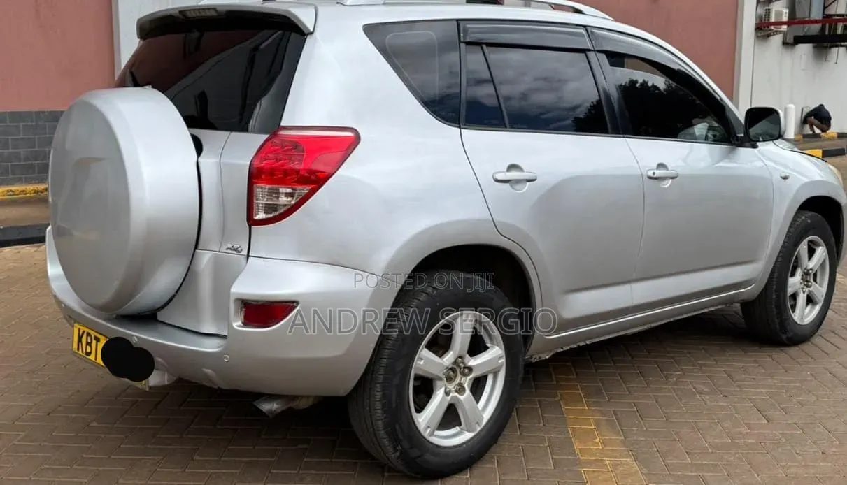 Toyota RAV4 2.0 VVT-i 2008 Silver