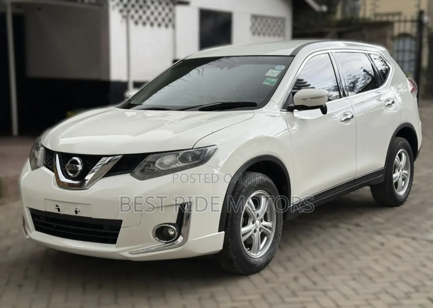Nissan X-Trail 2.0 Petrol AWD 2015 Pearl