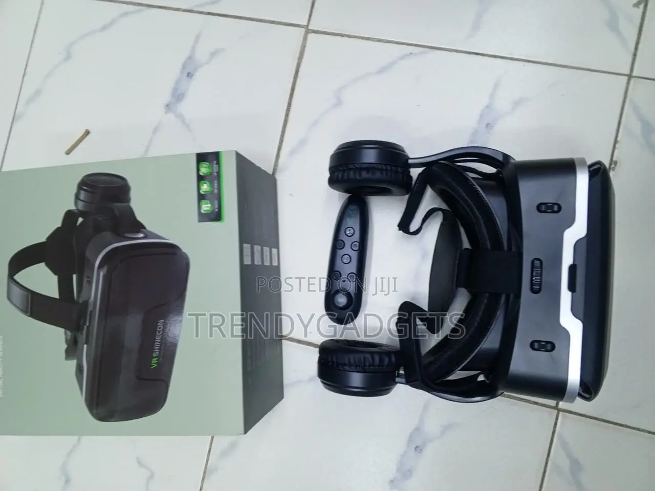 SHINECON 3D VR Gaming Headset With Controller for Android Phones