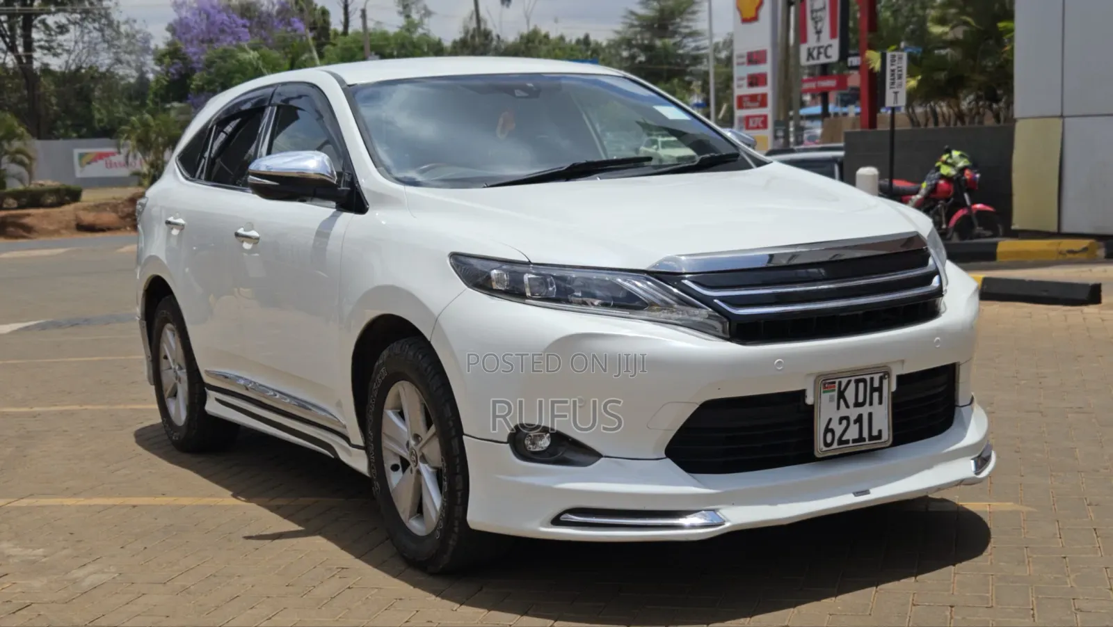 Toyota Harrier 2.0 2015 Pearl